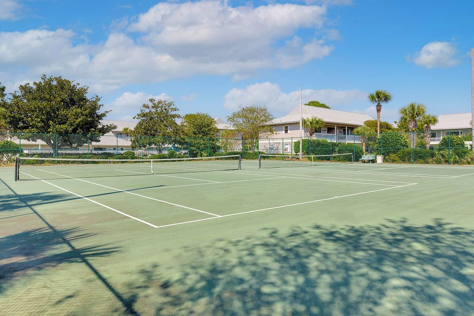 Beachwood Villas Tennis Courts