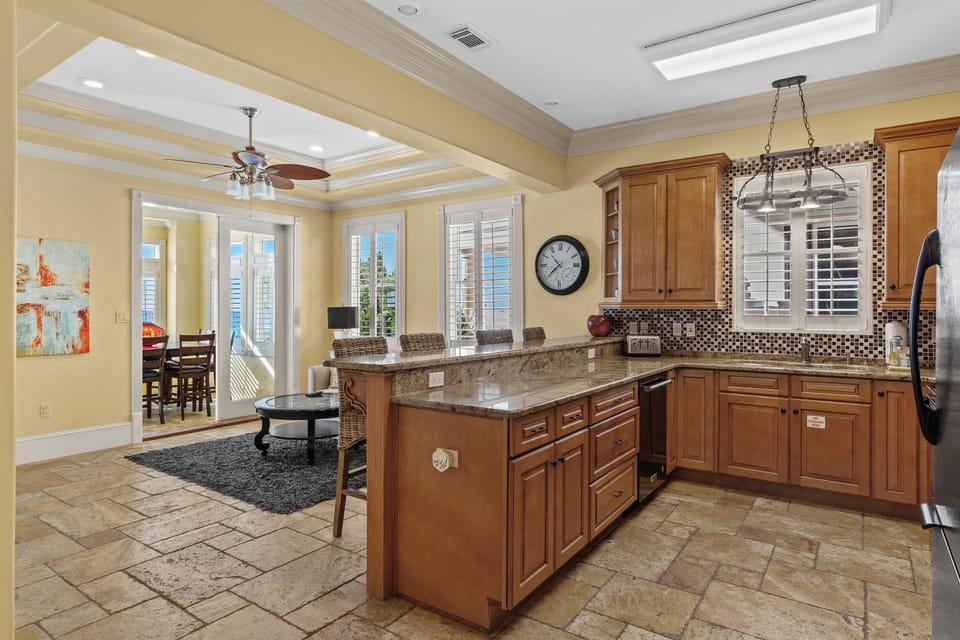 1st Floor Kitchen and Sitting Area