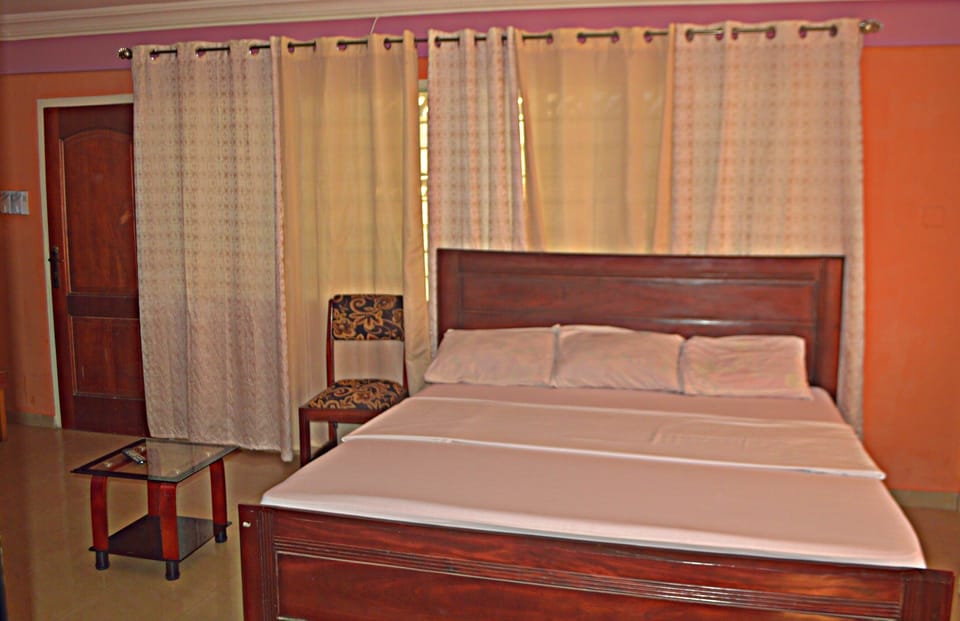 Family Room | 1 bedroom
