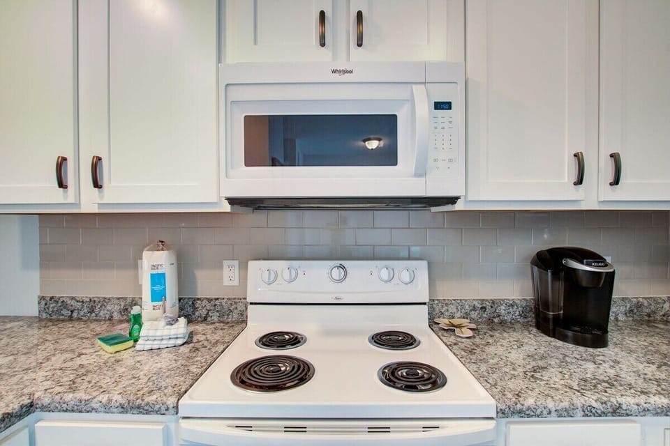 23-372 E Beach Blvd Unit 7 23