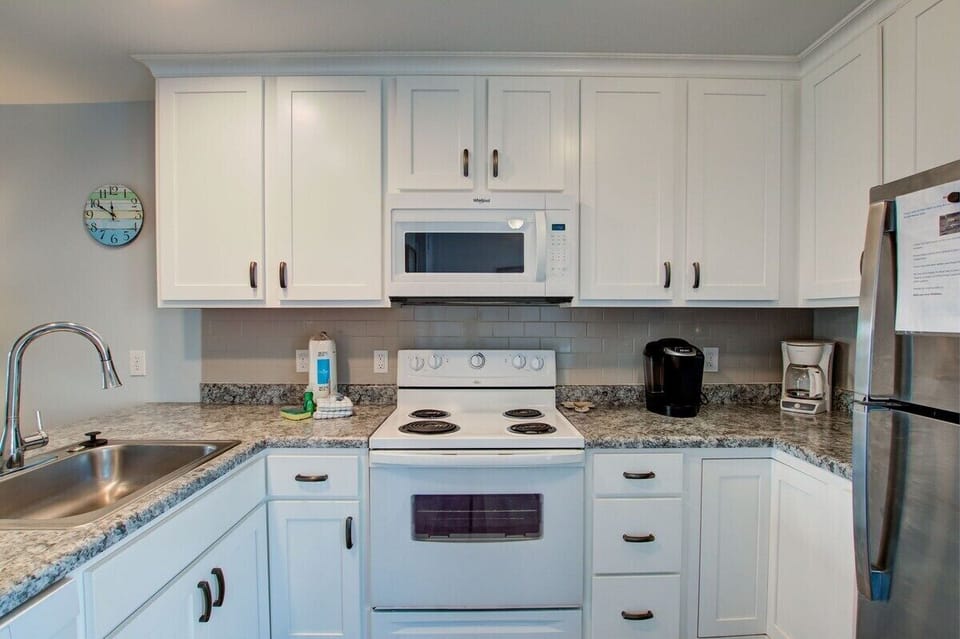 22-372 E Beach Blvd Unit 7 22