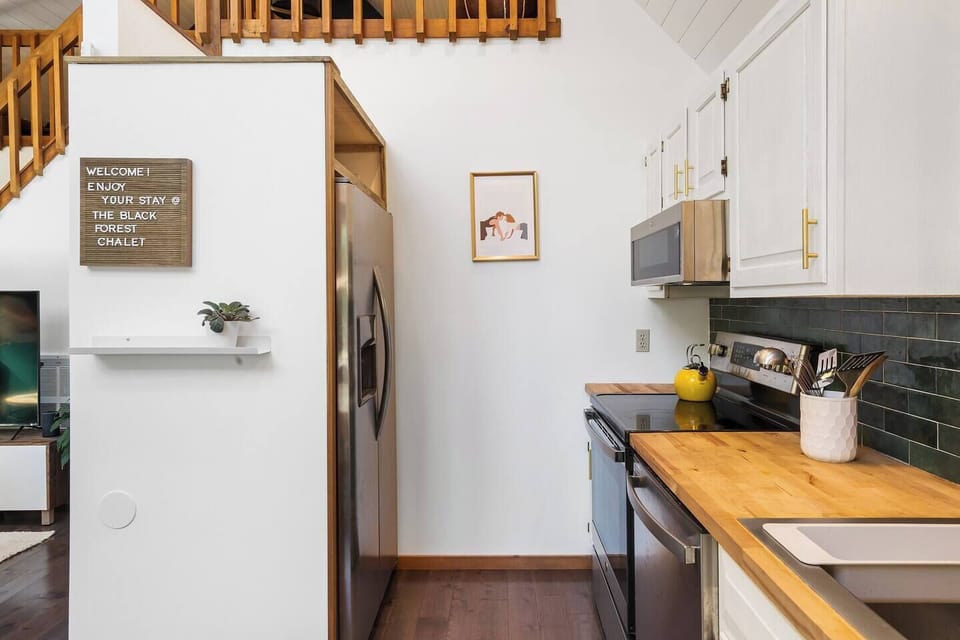 Kitchen - Ice Maker