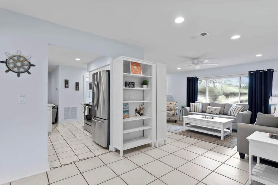 Living Room & Kitchen