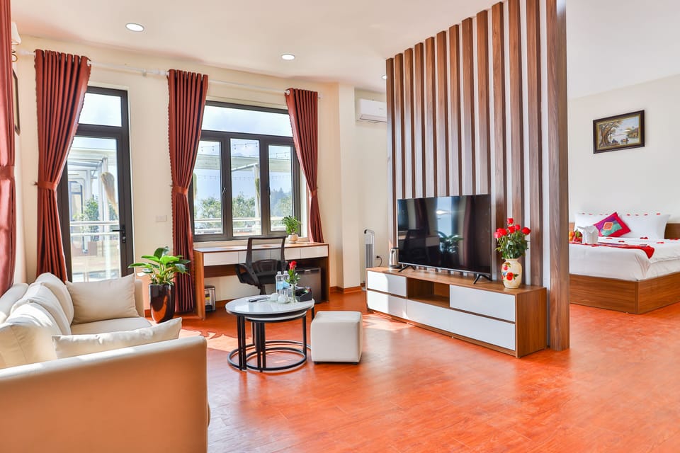 Junior Suite | Premium bedding, down comforters, minibar, individually furnished