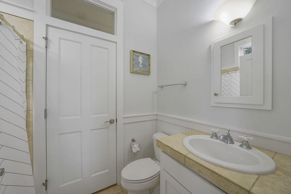 Frangista Jewel - Miramar Beach - Bathroom