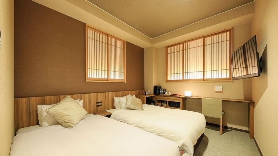 Basic Twin Room | Soundproofing, free WiFi