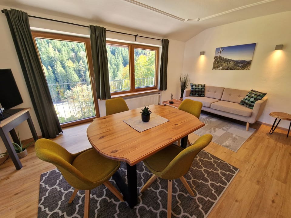 Ferienwohnung 55 qm mit Separatem Schlafzimmer Apartment in Ruhpolding