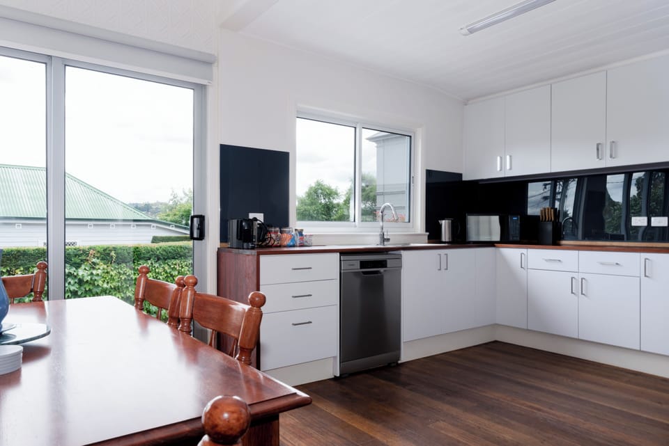 Fully equipped with everything you need to feel right at home, from a quick breakfast to a full family dinner.