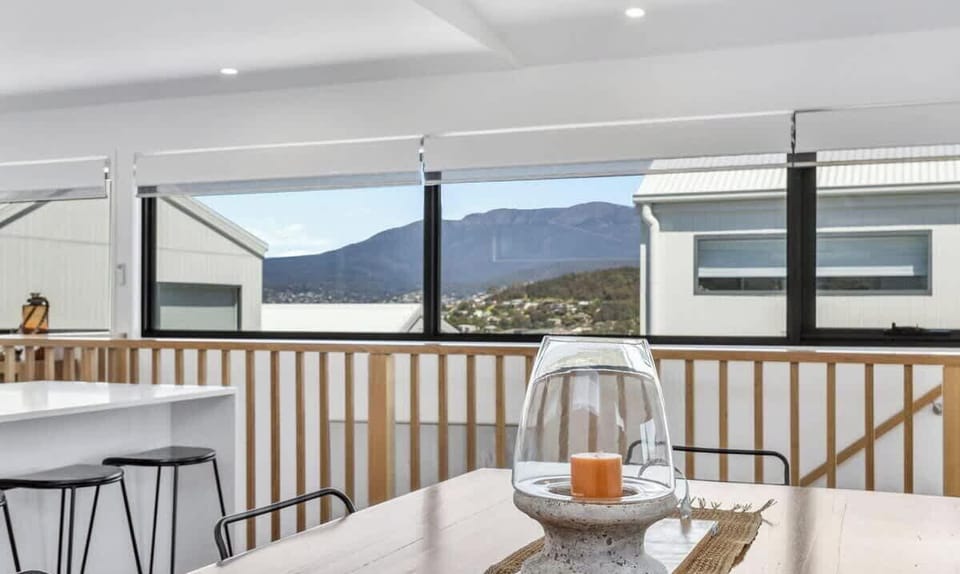 Emma Reviewed: 2023-12-30 Exceptional 10 Brand new Townhouse in excellent location, close to airport and shopping centre. Fully furnished kitchen with everything we needed. Extremely clean and comfortable. Thank you for making our stay comfortable.