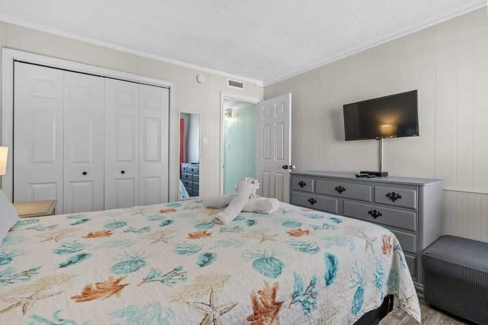 Bedroom 2 TV
