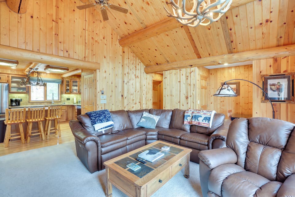 House (3 Bedrooms) | Interior