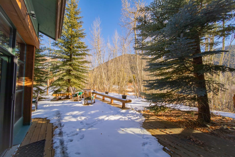 Large outdoor space to enjoy the crisp mountain air #winter