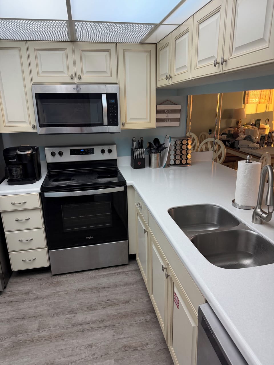 Full Kitchen