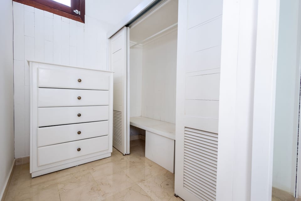 Grand Villa, Private Pool, Pool View | Wardrobe