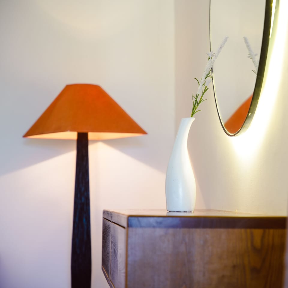 Luxury Suite, Beach View | Desk, soundproofing, bed sheets