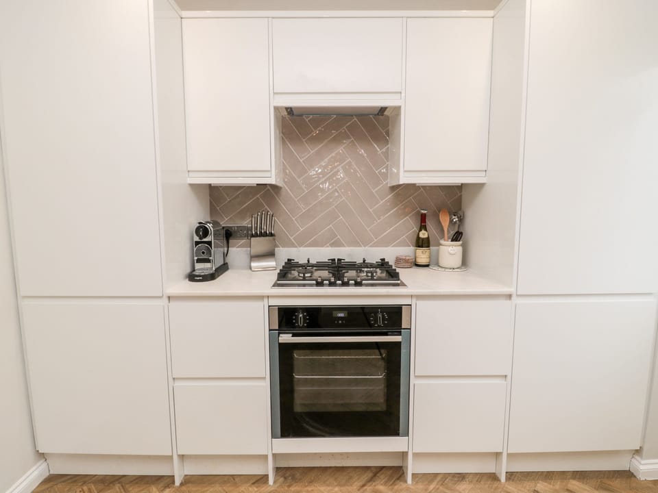 Fridge, dishwasher, electric kettle, toaster