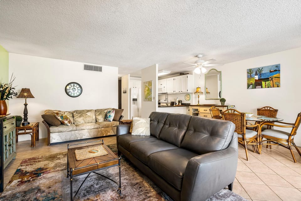 Condo, 1 King Bed (Kona Alii 208) | Living area