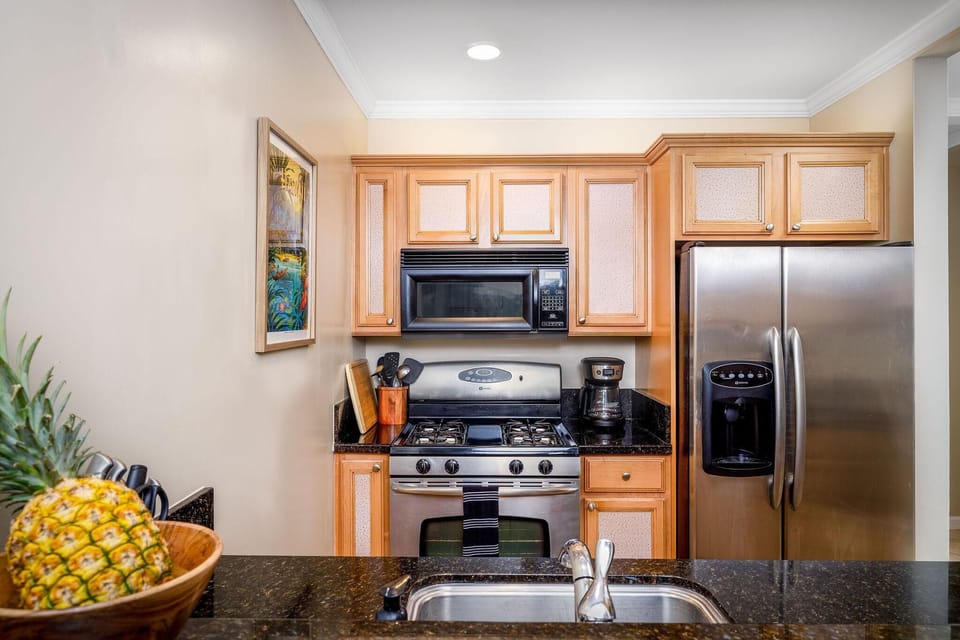 Condo, Multiple Beds (Kona Mansions#124) | Private kitchen | Oven, toaster, paper towels