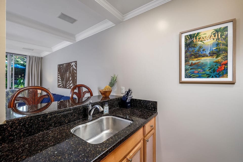 Condo, Multiple Beds (Kona Mansions#124) | Interior