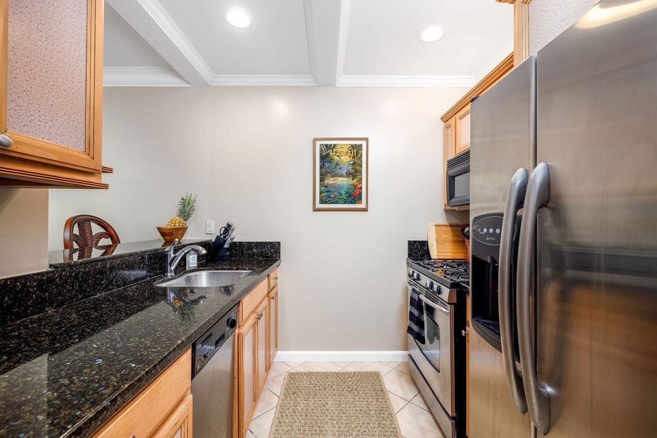 Condo, Multiple Beds (Kona Mansions#124) | Private kitchen | Oven, toaster, paper towels
