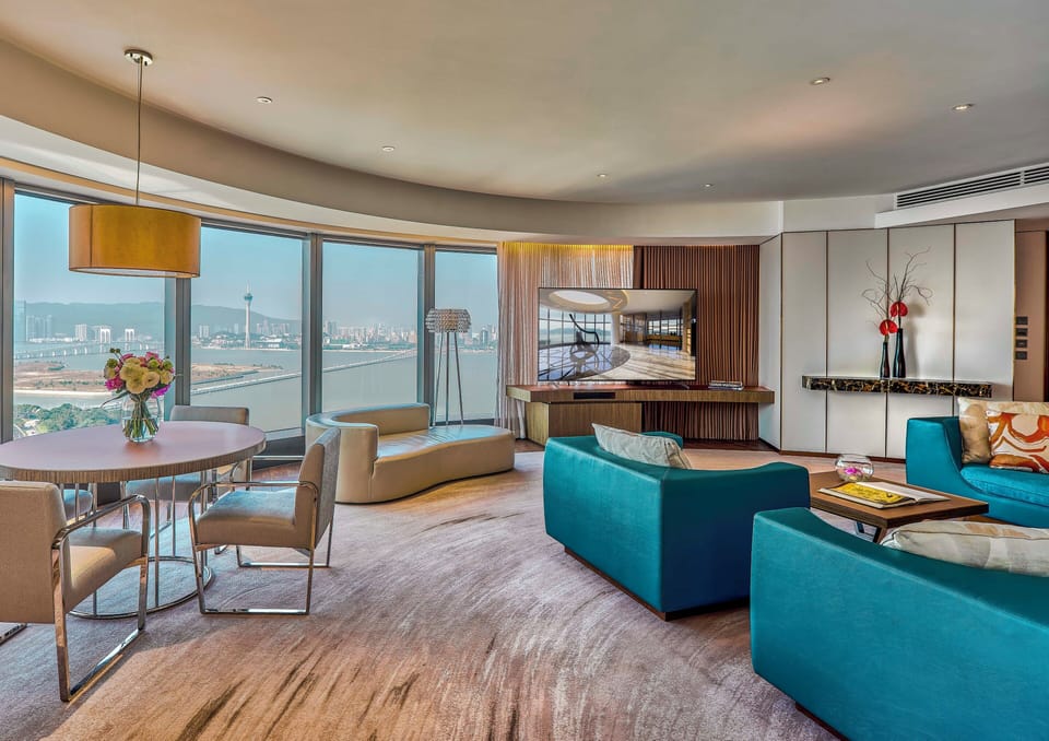 Premier Suite | Beach/ocean view