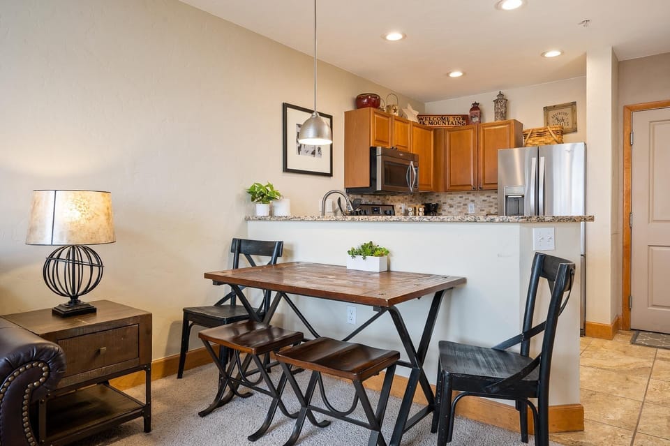 Seating for four in the dining nook