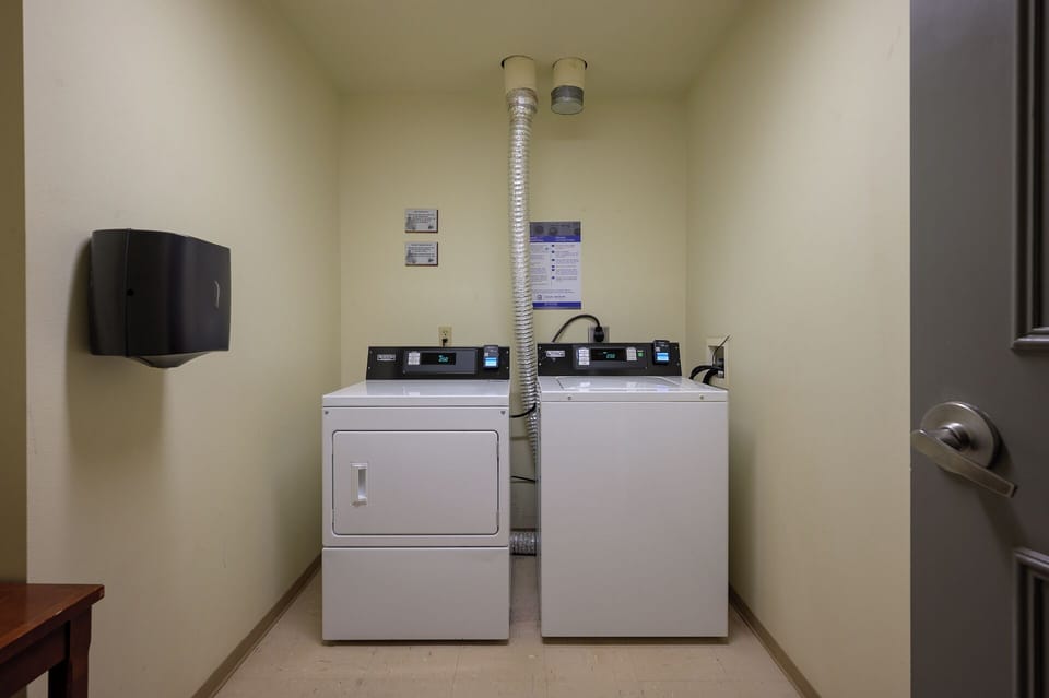 Washer & dryer on site