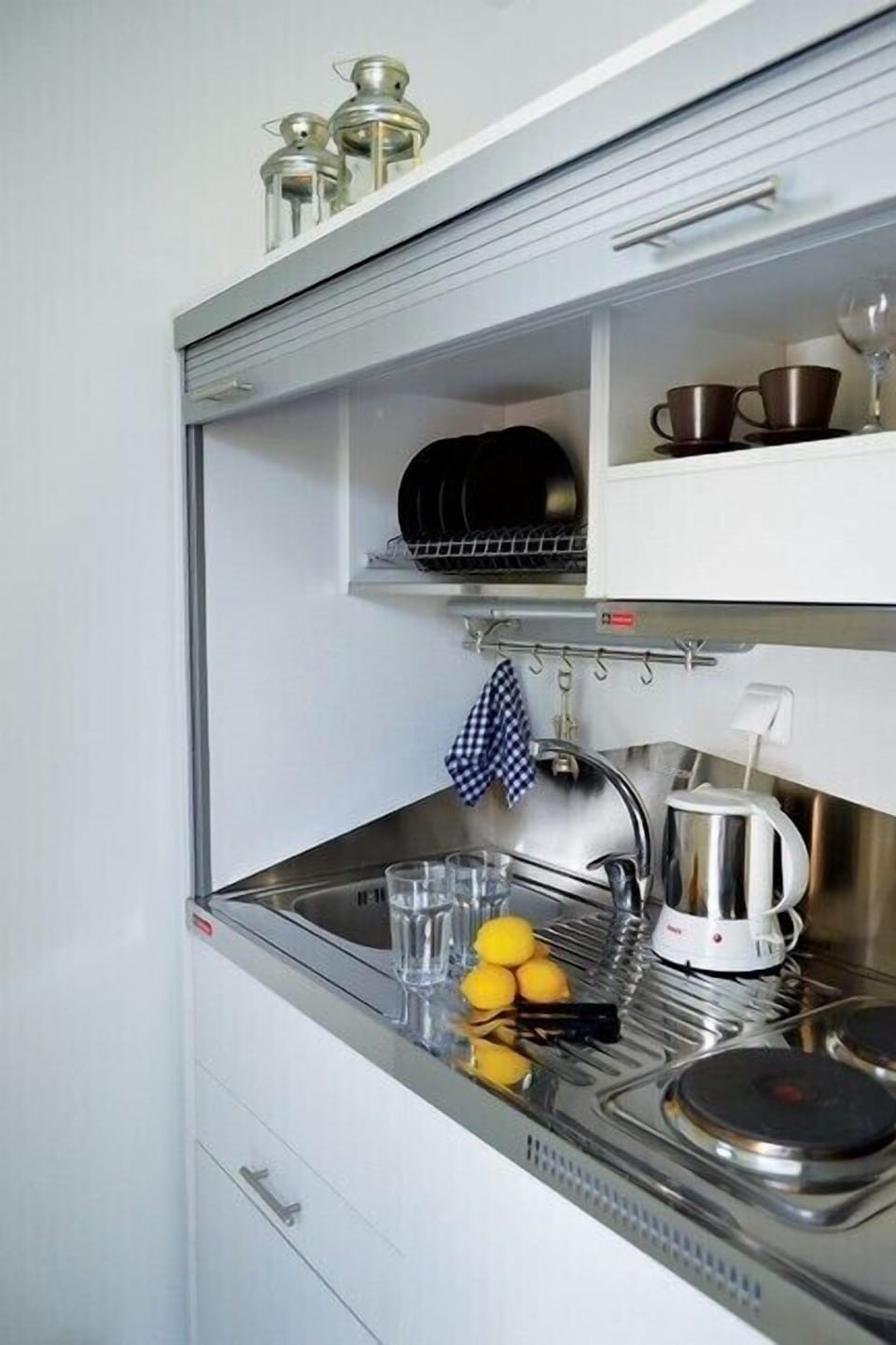 Studio | Private kitchen | Fridge, coffee/tea maker, electric kettle