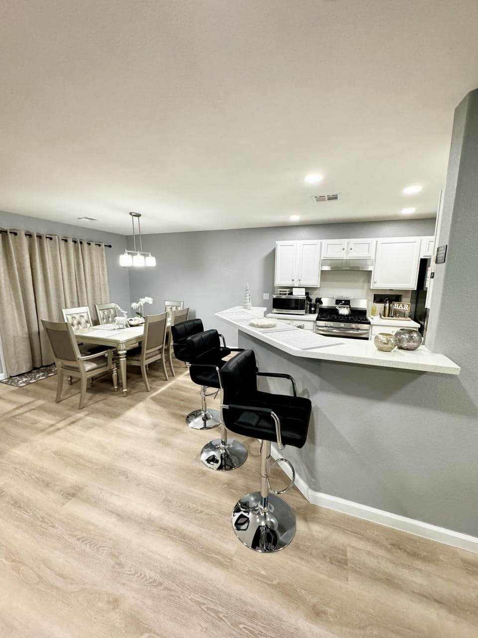 Breakfast Bar
