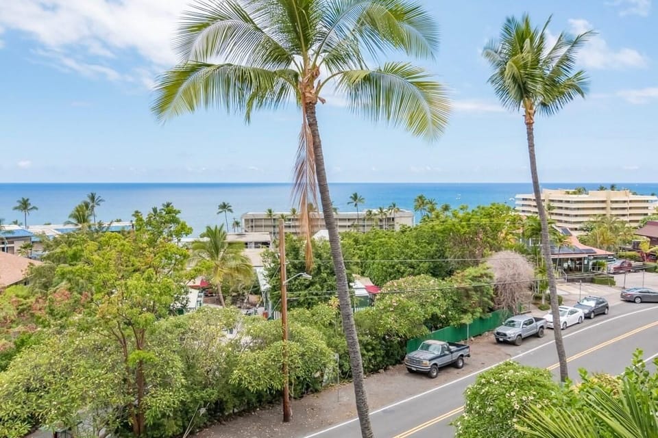 Condo, 1 King Bed (Kona Mansions#309) | Beach/ocean view