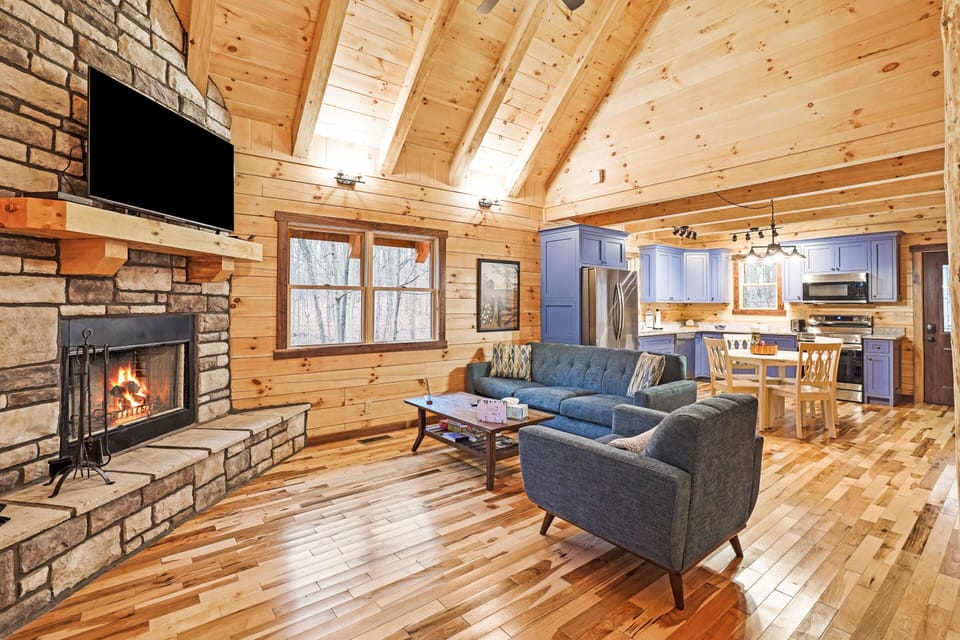 Living Room / Lounge