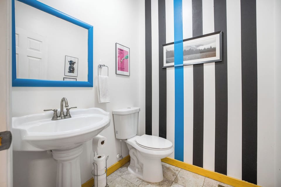 That's one bluetiful bathroom! 