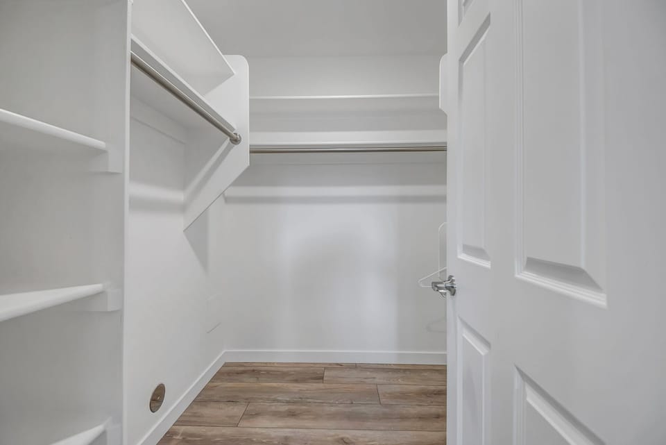 Walk in Closet