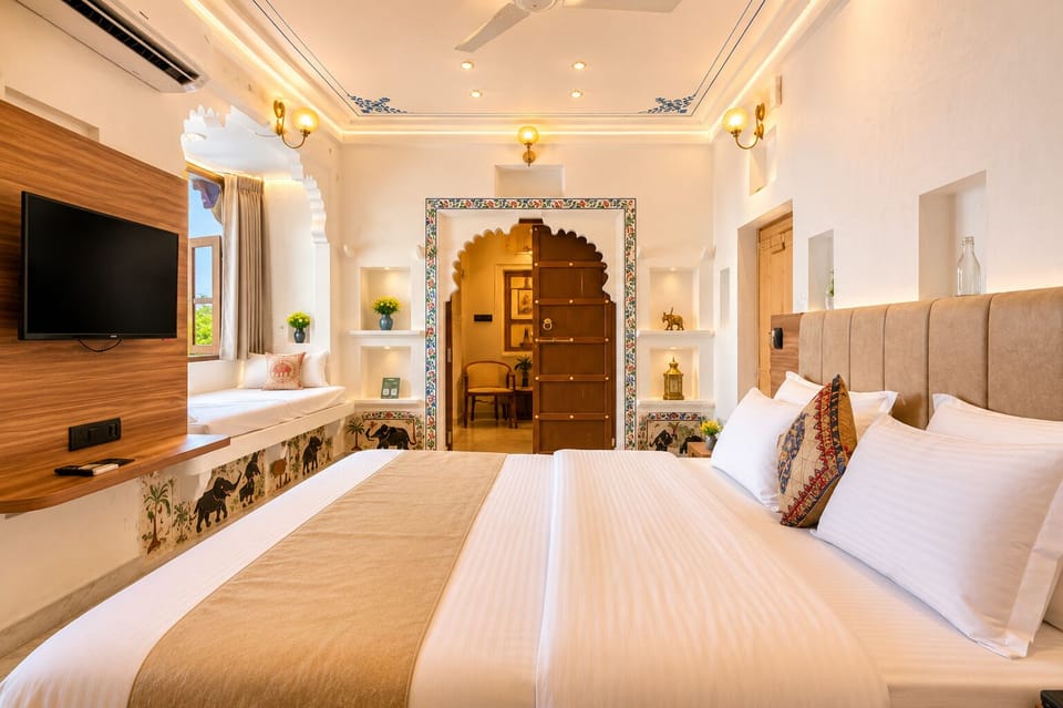 Lake View Maharani Suite | Soundproofing, free WiFi, bed sheets