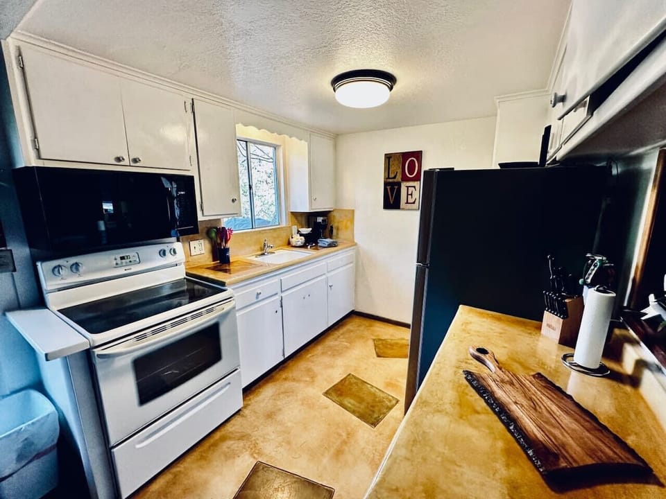 Full Kitchen