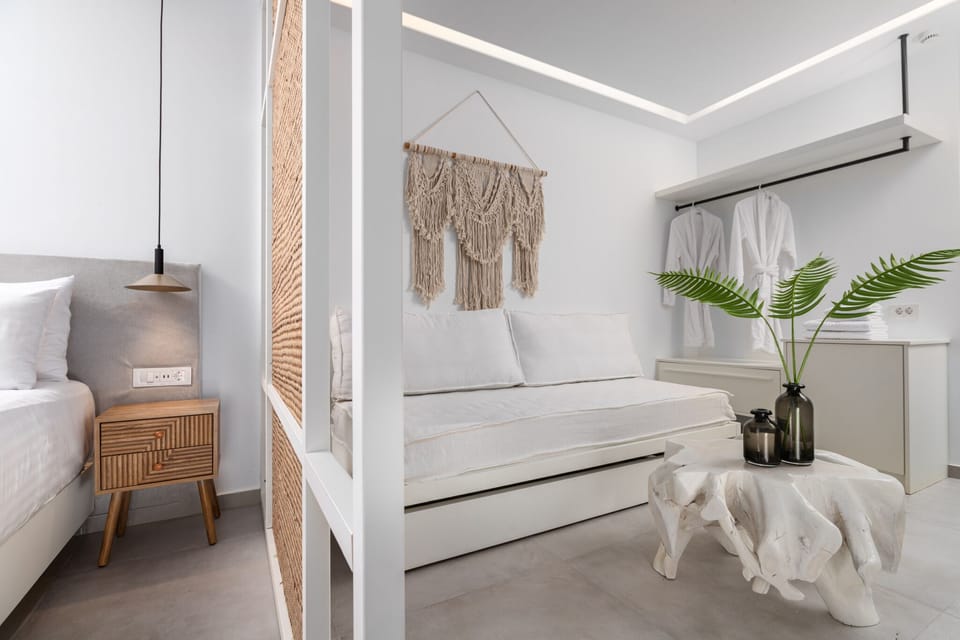Egyptian cotton sheets, premium bedding, pillowtop beds, minibar