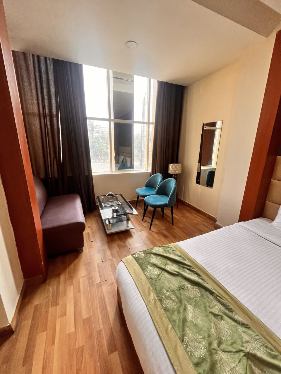 Premium bedding, pillowtop beds, desk, laptop workspace