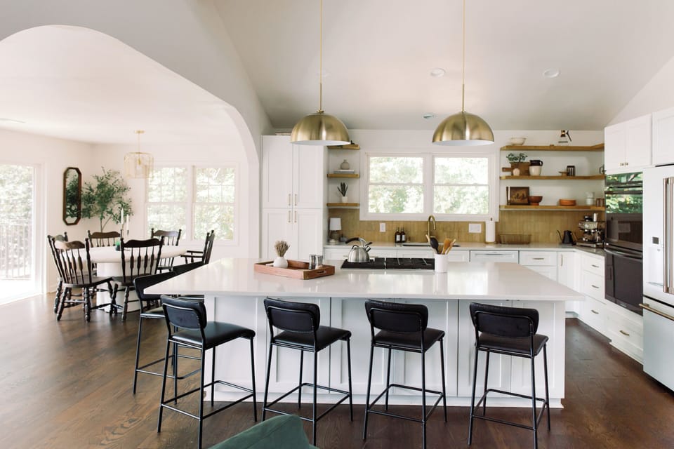 Fully-equipped kitchen for your meal preparations.