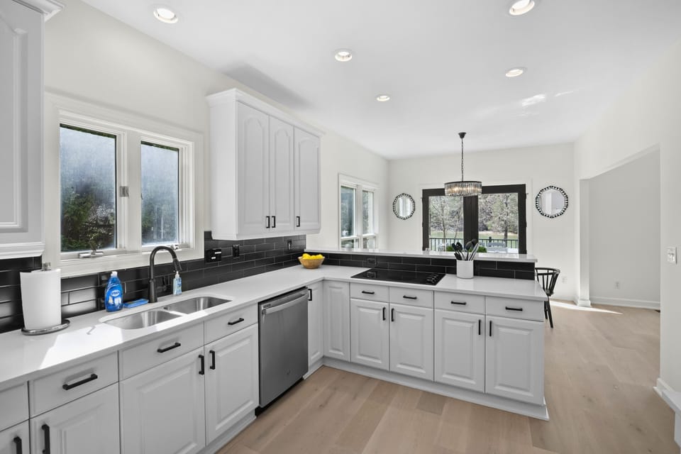 Fully stocked kitchen to prep all your group's meals!