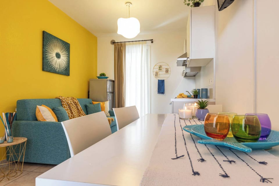 Apartment, 1 Bedroom | Living room