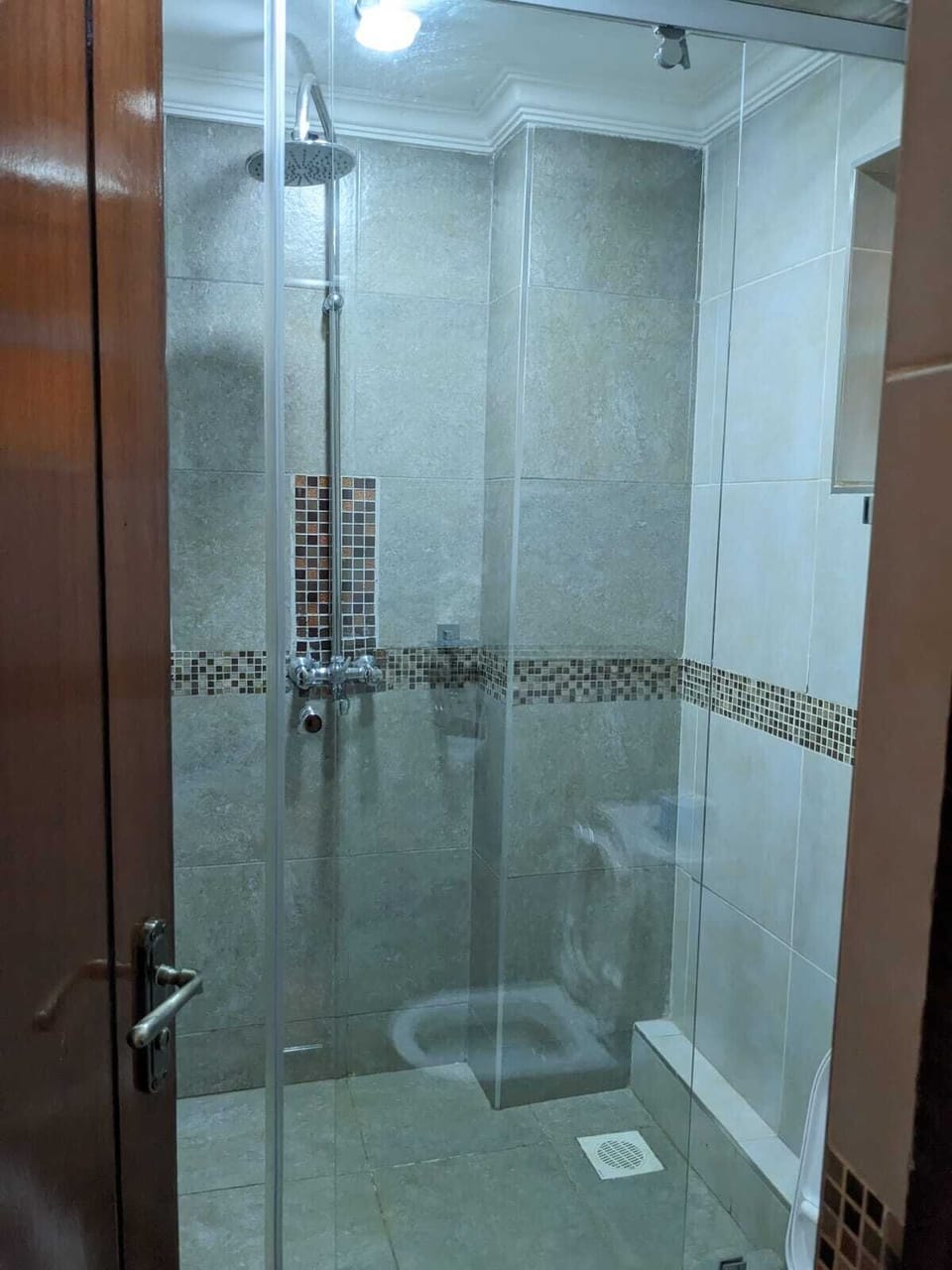 Deluxe Twin Room | Bathroom | Free toiletries
