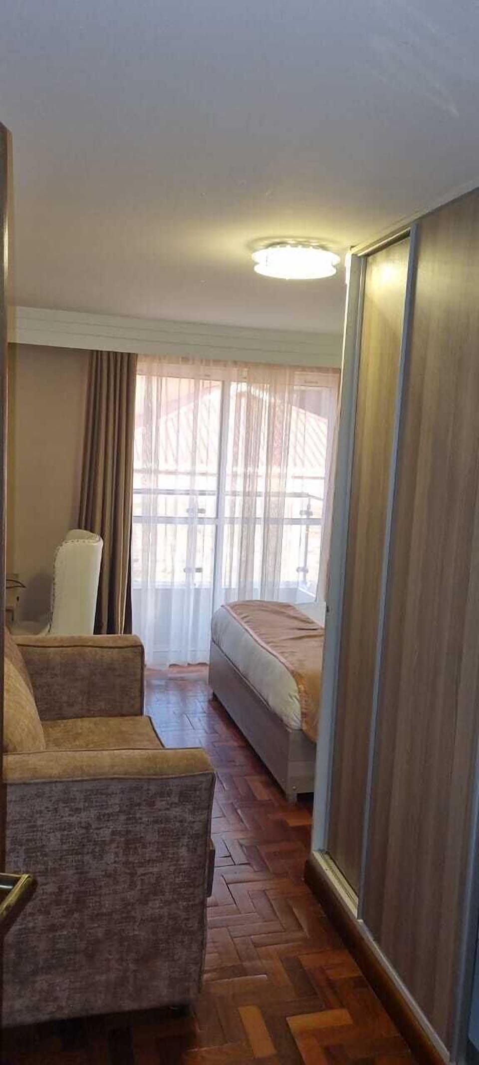 Deluxe Room | Individually decorated, individually furnished, desk, laptop workspace