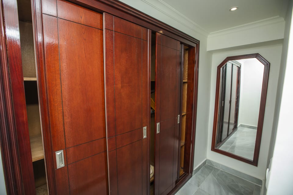 Executive Suite 1 | Living area | TV
