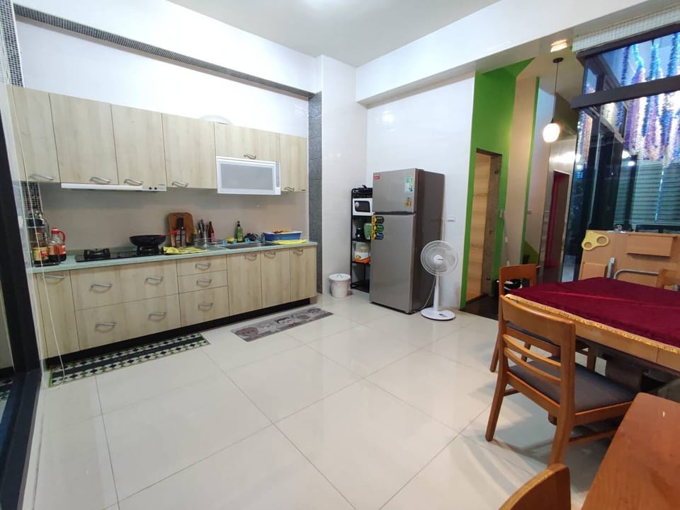 Comfort House, 5 Bedrooms | Private kitchen | Full-size fridge, rice cooker, highchair, griddle