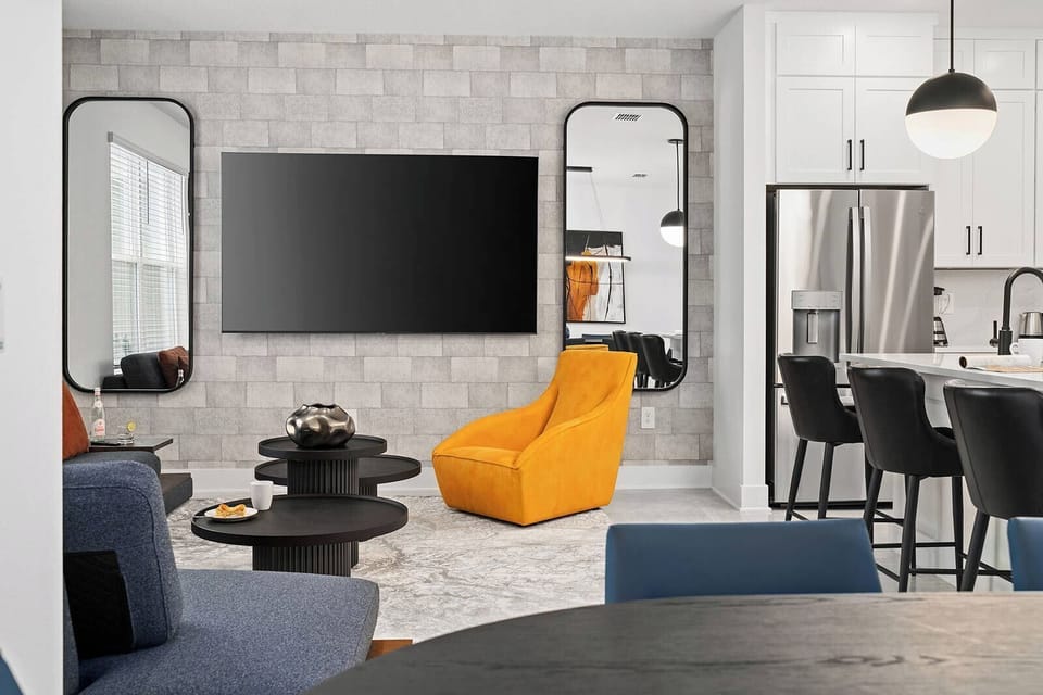 Living Room *Highlight*