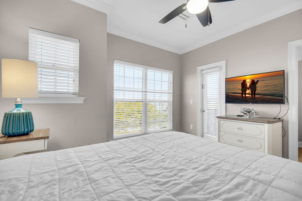 Guest bedroom