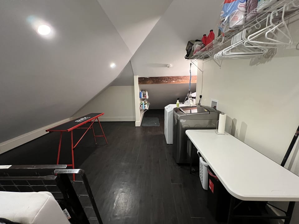 spacious 2nd floor laundry/ski-tuning room