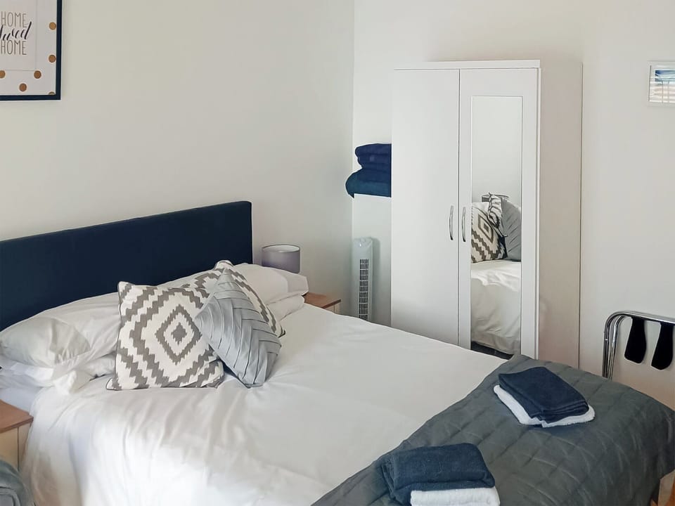 Double bedroom | Hynish House, Branahuie, near Stornoway