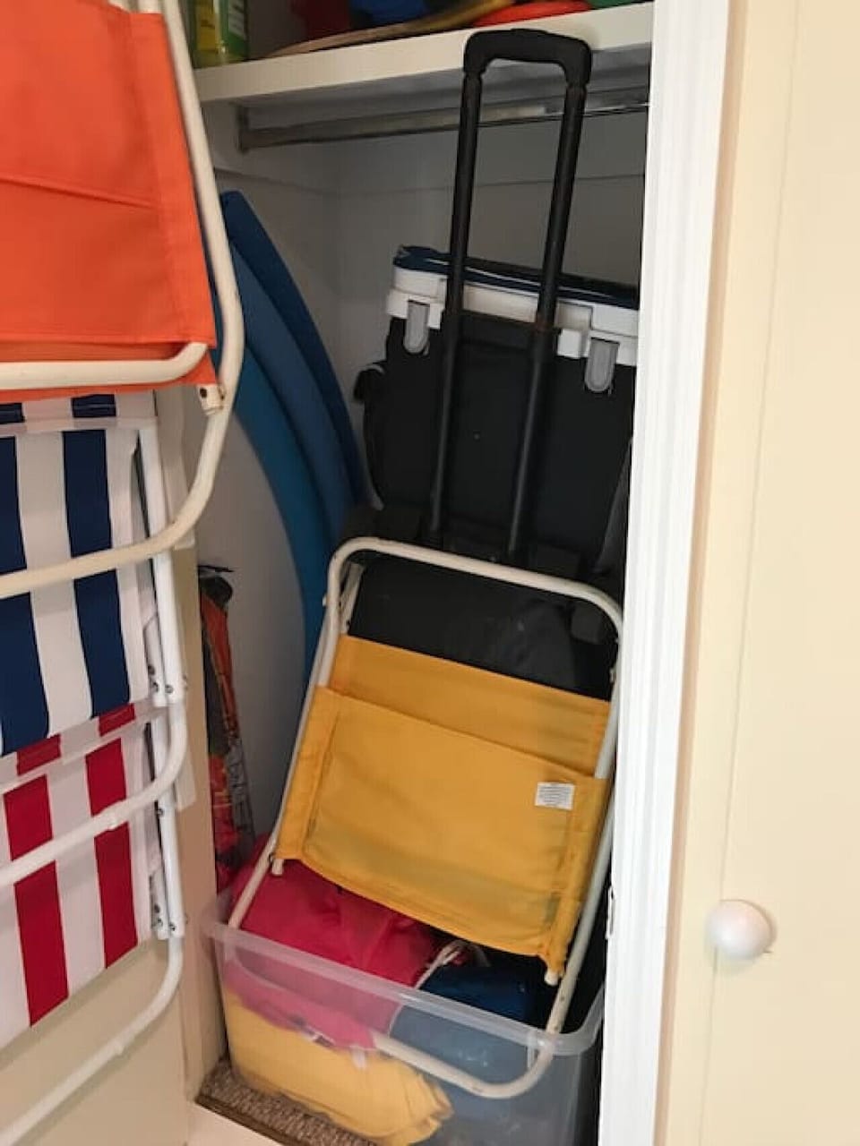 The foyer closet is stocked with everything you need for a perfect beach or pool day—beach chairs, umbrellas, a portable cooler, foam noodles, inflatable rafts, beach Bocce ball, and even a kite for some breezy fun!