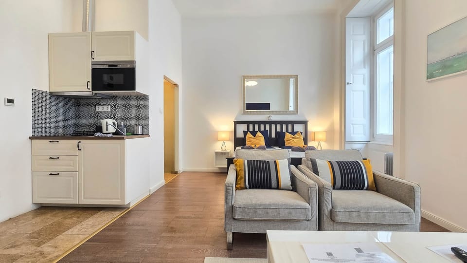 Living room/kitchen